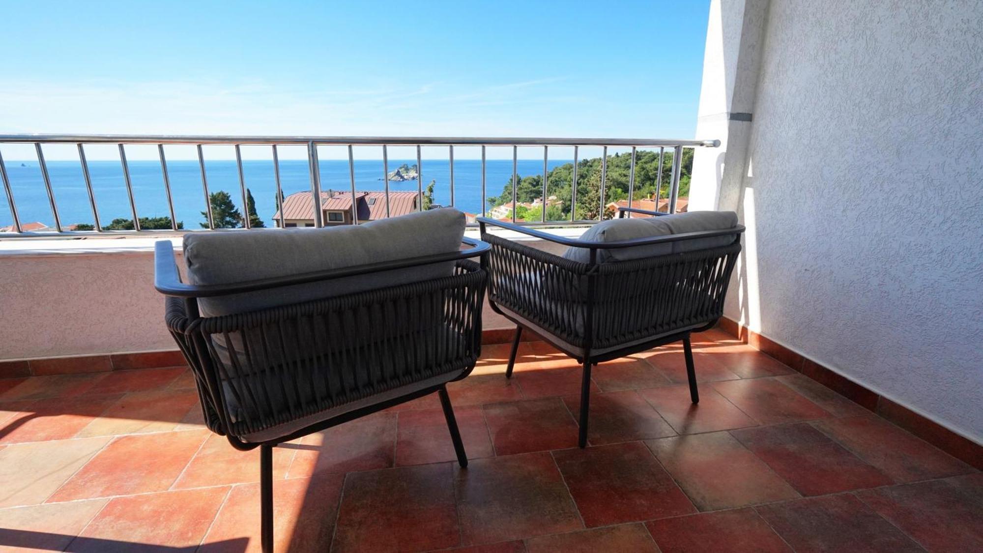 Medin Apartments Bluvista Petrovac Eksteriør billede